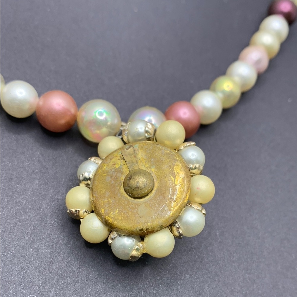 Vintage Multicolor Faux Pearl Necklace 15”‎ with a Hook Clasp marked JAPAN - Picture 3 of 7